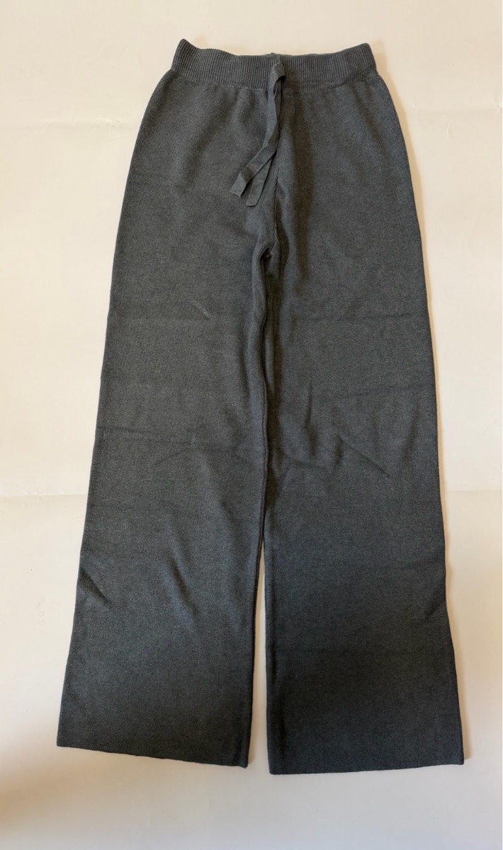 Chic grey knit wide leg trouser