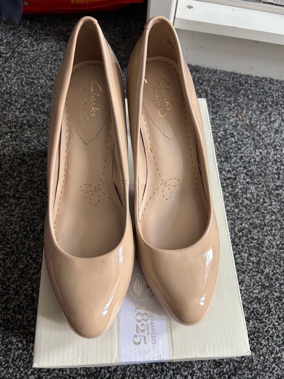 Clarks Carlita Cove Nude Patent Heels - Size-5