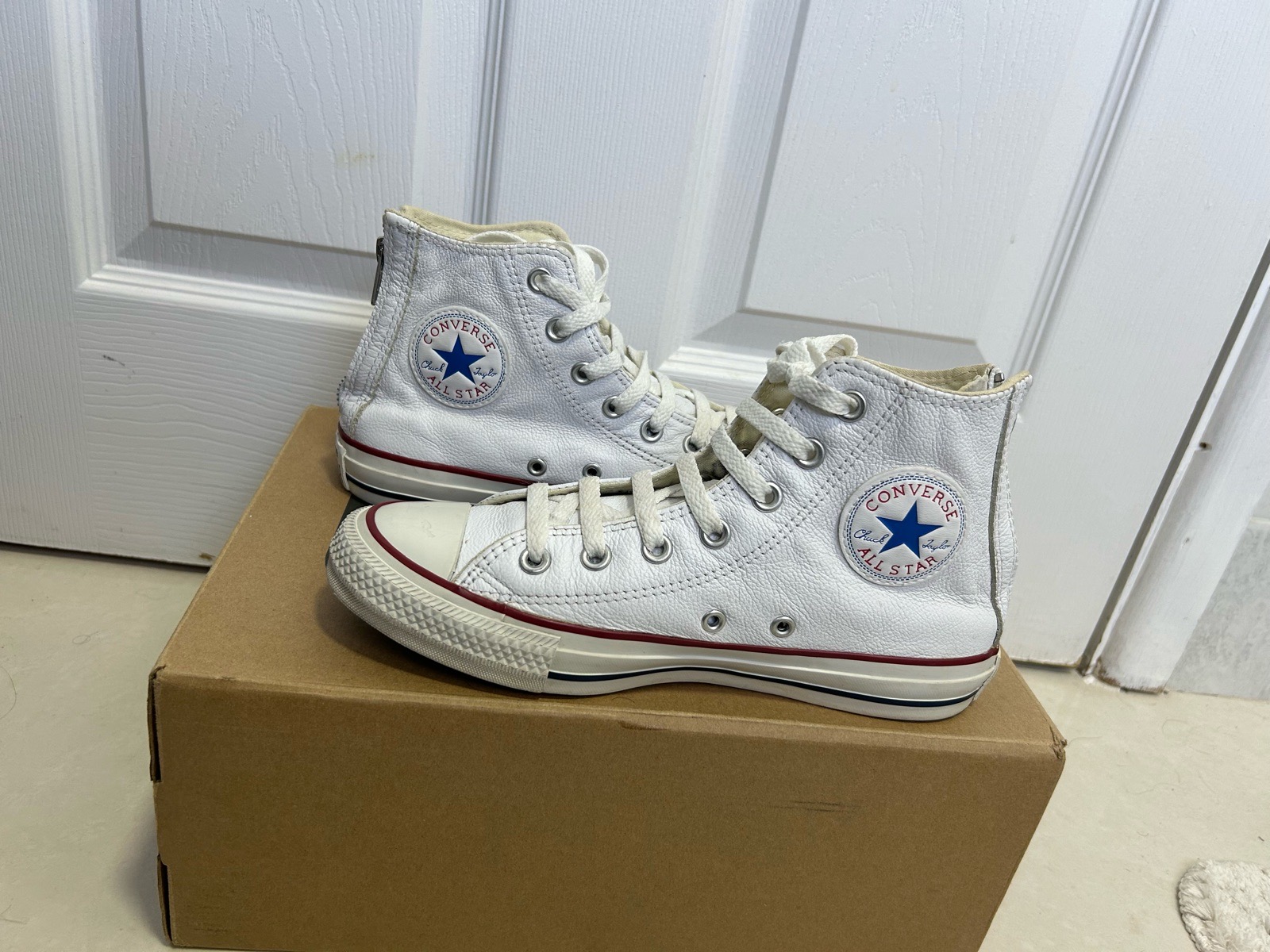 Converse Chuck Taylor All Star White Leather Back-Zip High Tops UK 5