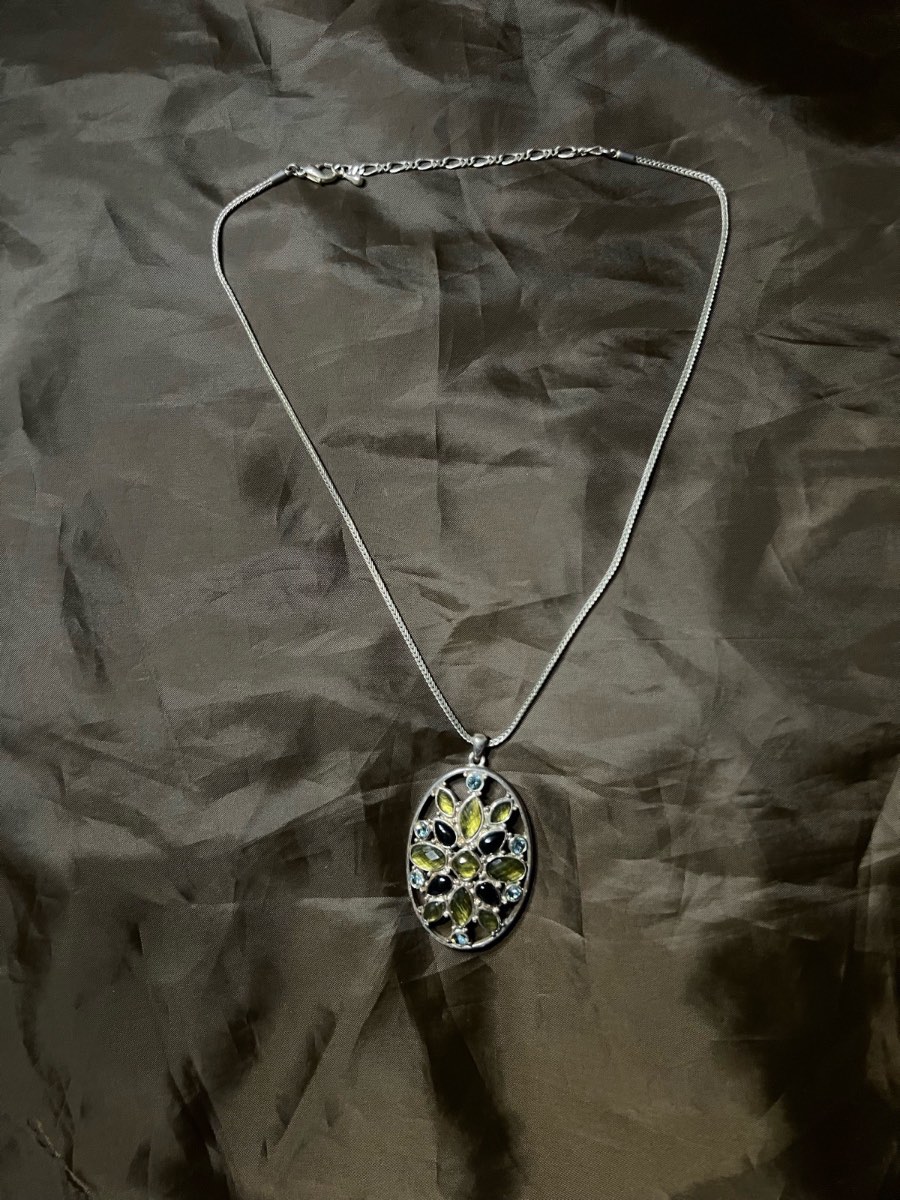 Floral Gems Pendant Necklace