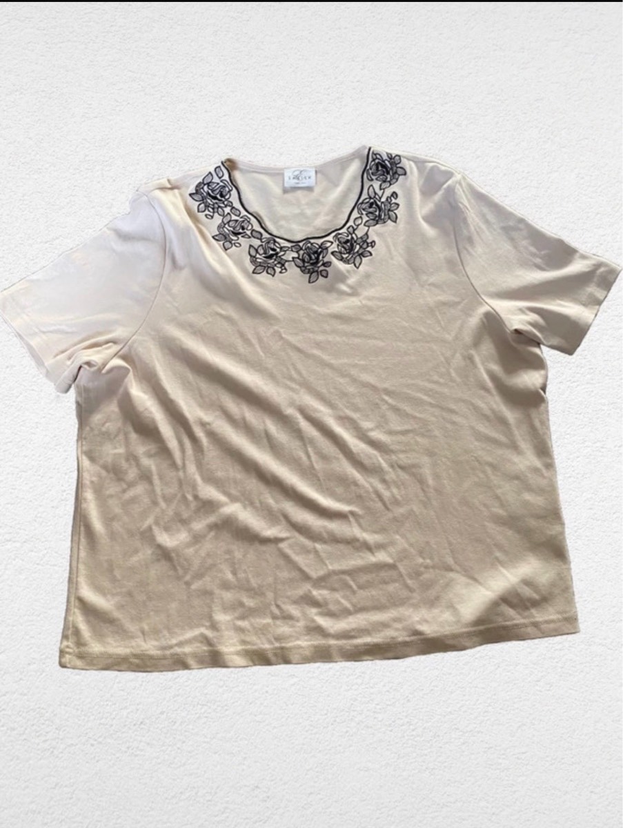 Eastex Vintage Styled Embroidered Design T-Shirt