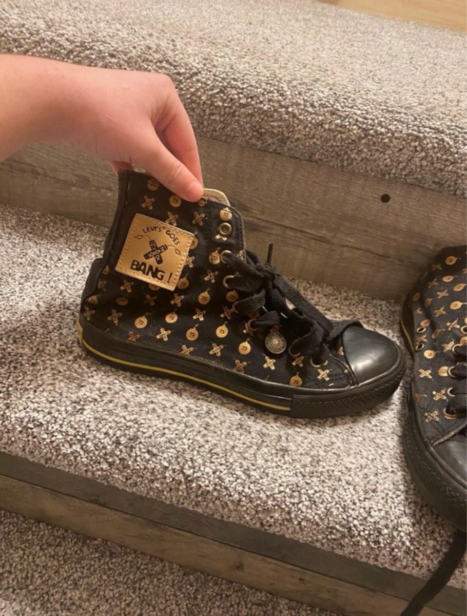 Levi Goes Bang High-Top Trainers