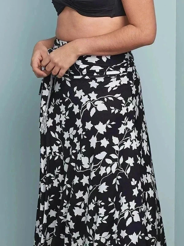Black & White Johanna Multiway Beach Dress/ Skirt Size 8-10