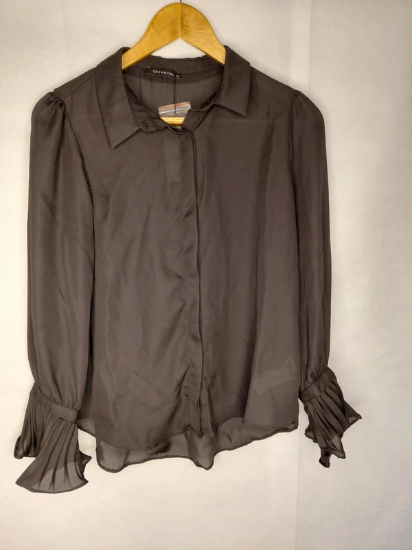 Trendyol Black Stylish Blouse Size 12