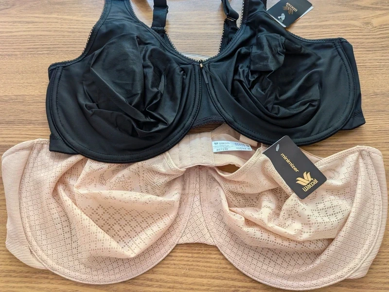 Bundle of 2 Brand New Wacoal Bras 44DD