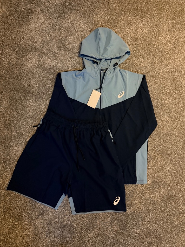 Men’s Asics tracksuit new with tags size XL