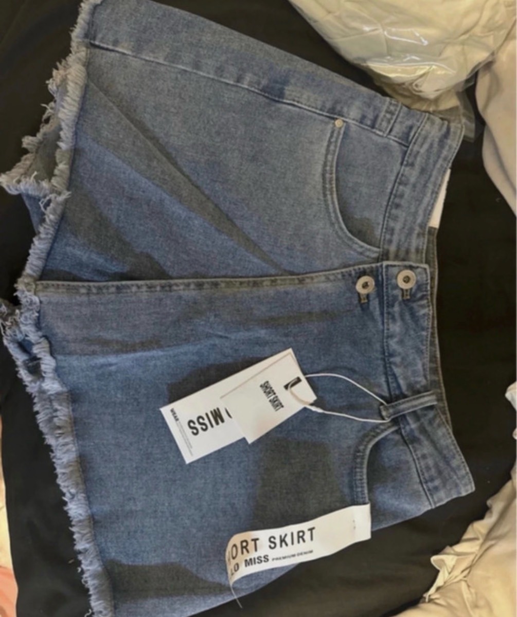 Skort bnwt 8-10