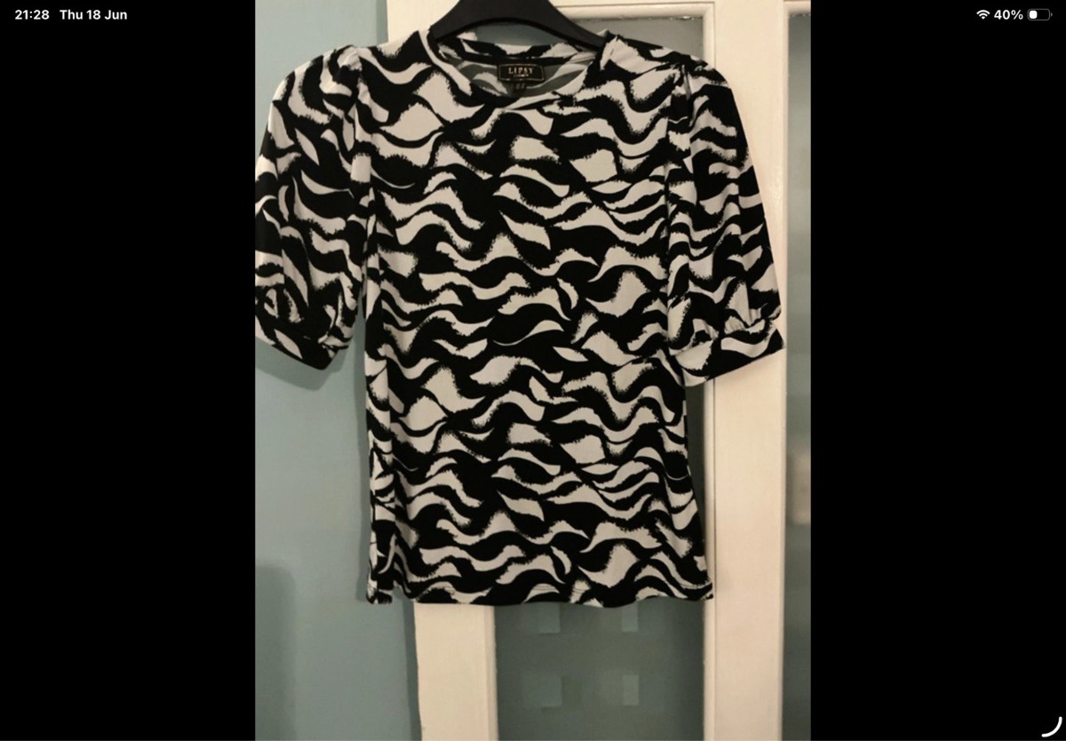 Lipsy Black White Top Size 10 Short Sleeved