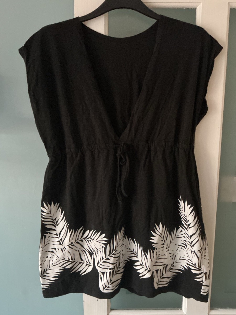 Resorts Short Black Dress Size 14/16 Sleeveless