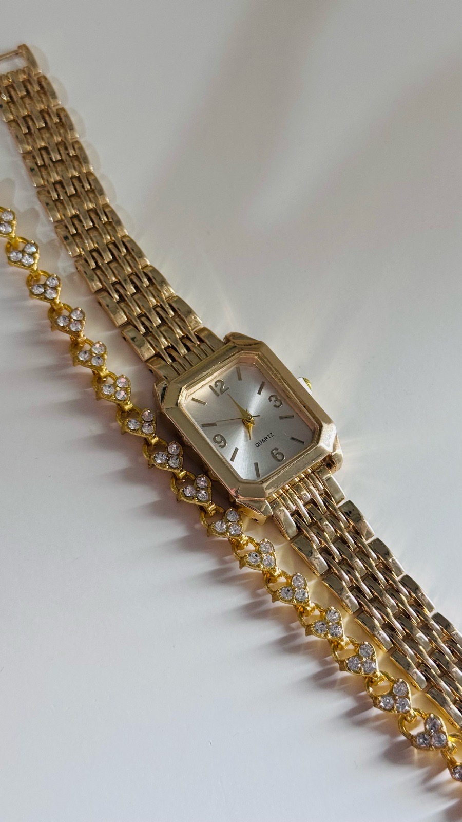 Ladies gold chain watch with bracelet