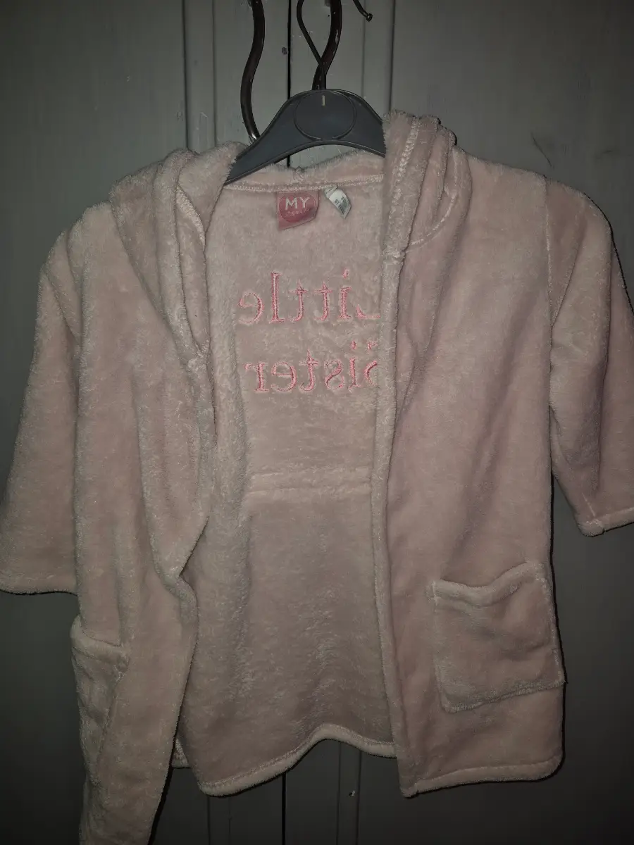 'Little sister' personalised dressing gown