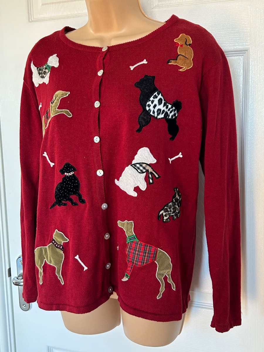 Y2K Capacity Woman Red Dog Appliqué Whimsical Grandmacore Novelty Cardigan 16-18