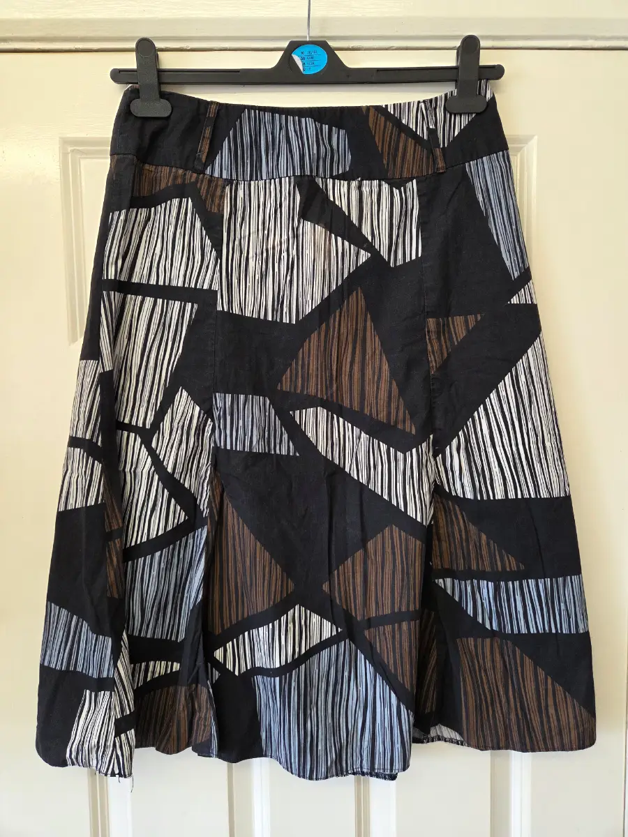 Wallis Abstract Geometric A-Line Midi Skirt. Size 12