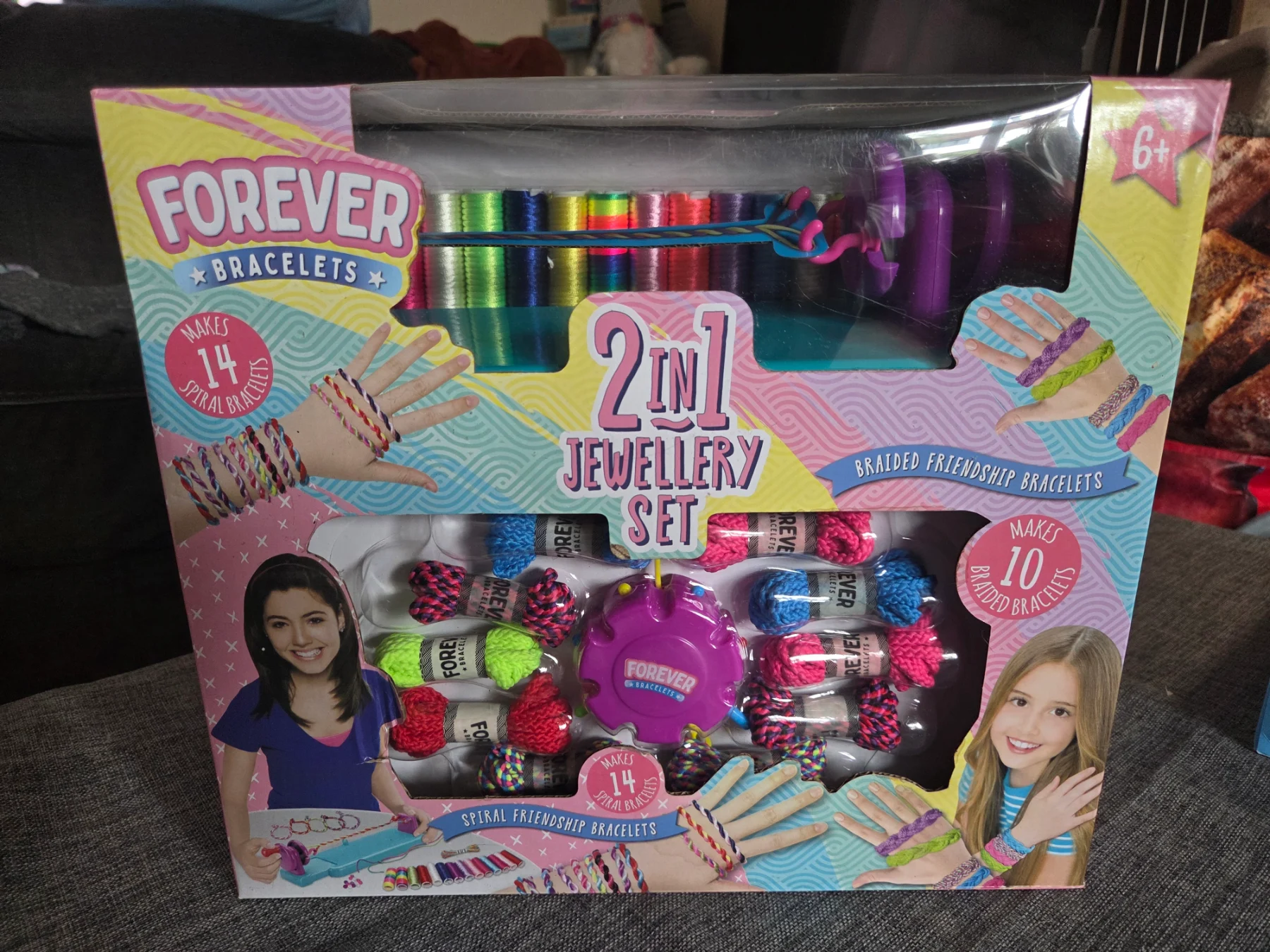 Forever Bracelets 2-in-1 Jewellery Set. 6+ Make your own Craft Set