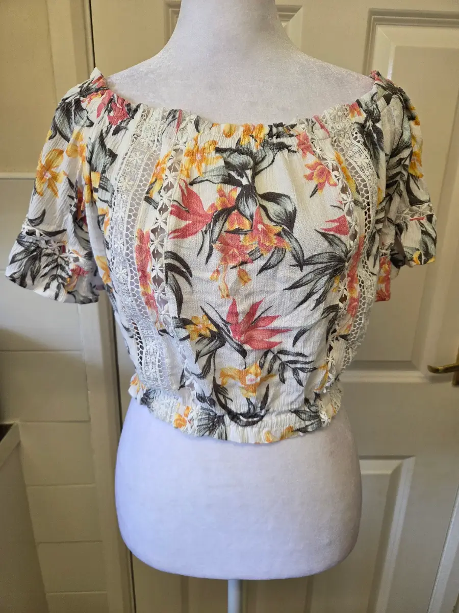 H&M Divided Floral Off-The-Shoulder Crop Top Boho Lace Panel Blouse Size 4