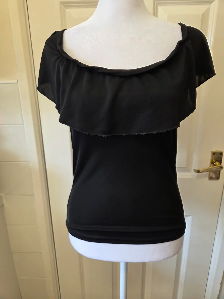 Cute & Classy Blavk Off-The-Shoulder Ruffle Top. Size 12