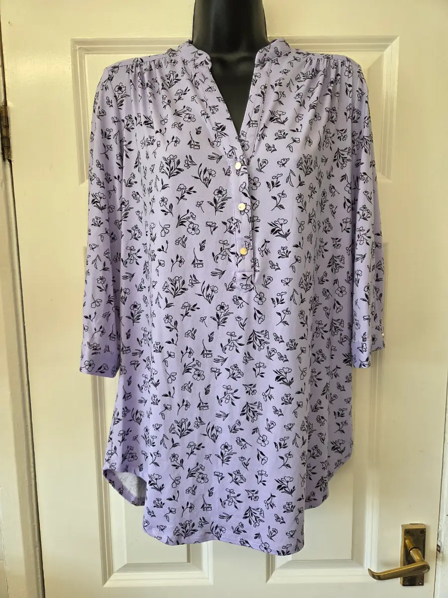 Marina Kaneva Lilac Floral Tunic Blouse Top. Size 12
