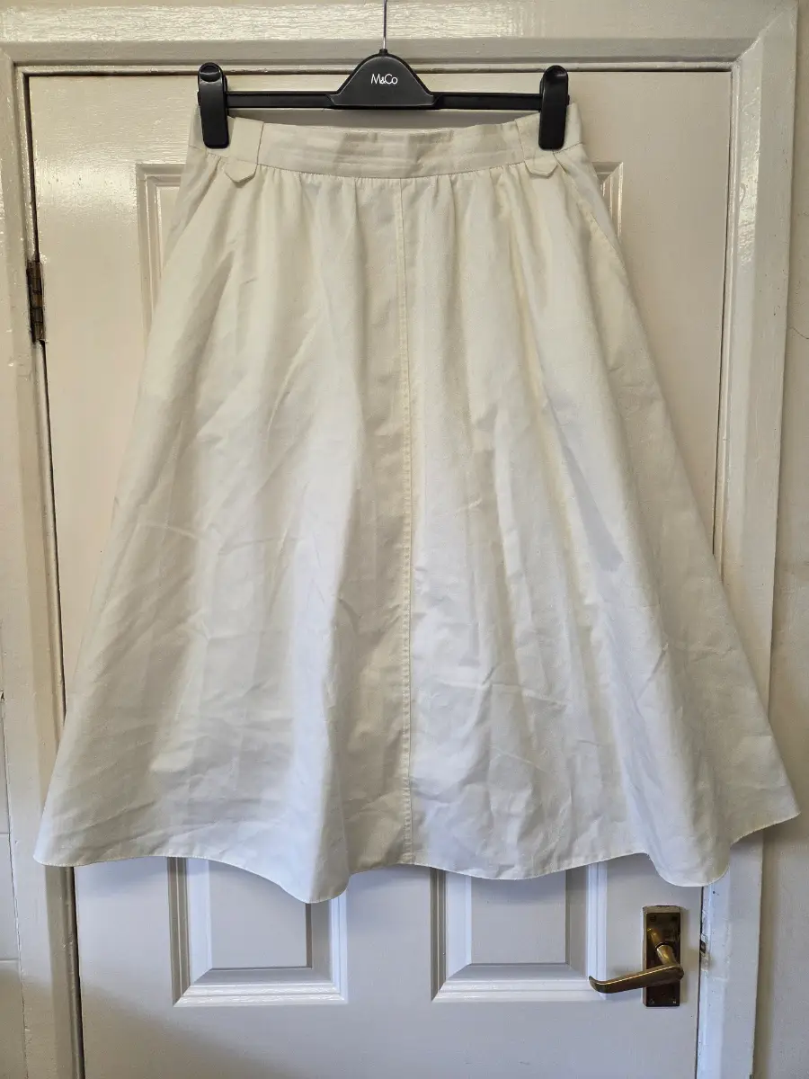 Vintage Canda Ivory High Waisted A-line Midi Skirt. Size 10
