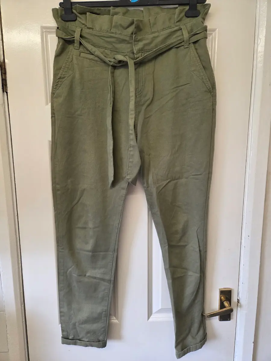 V by Very Khaki Paperbag Waist Tapered Trousers. Size 10
