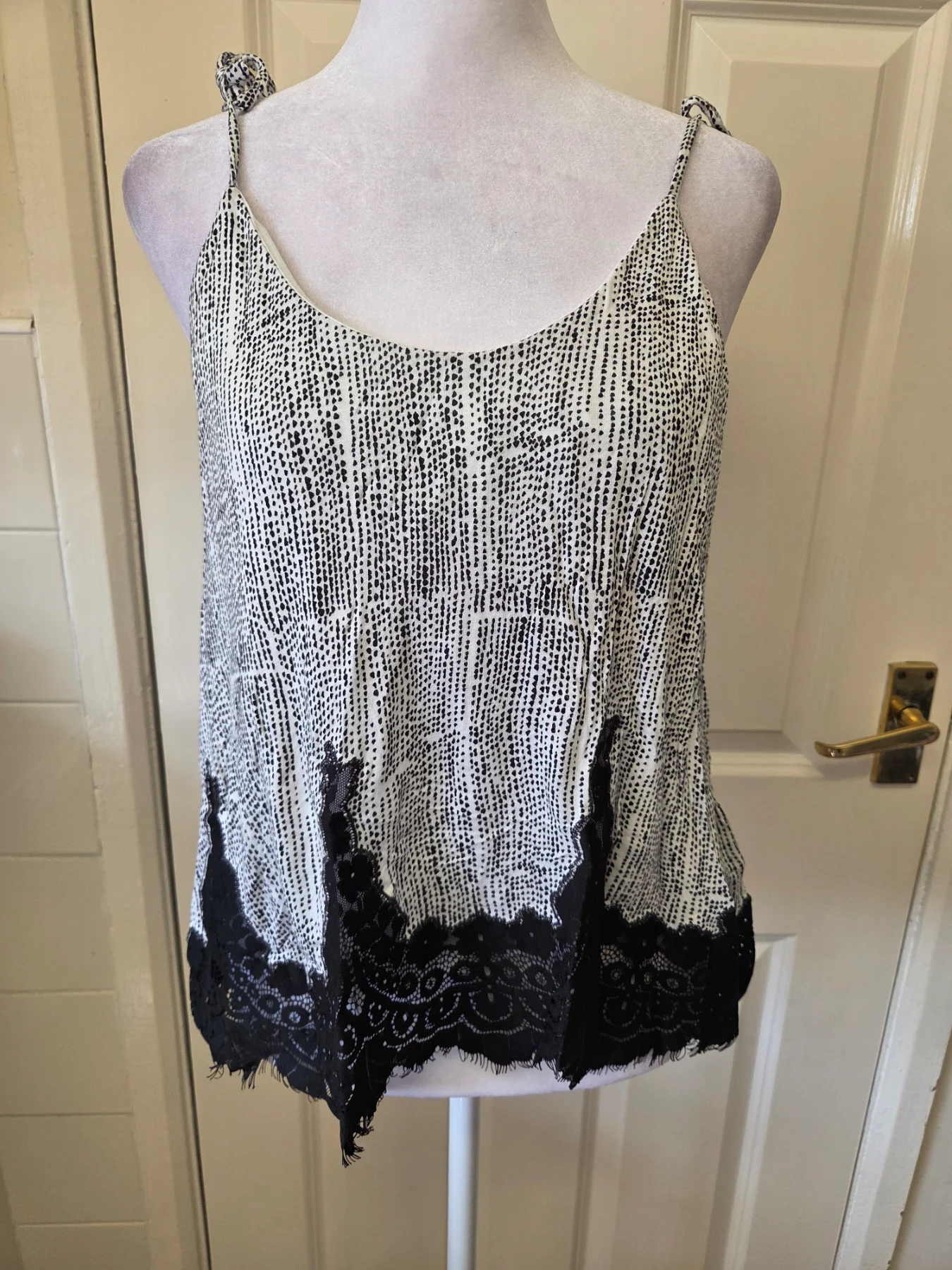 H&M Monochrome Printed Camisole Top with Black Lace Hem. Size M