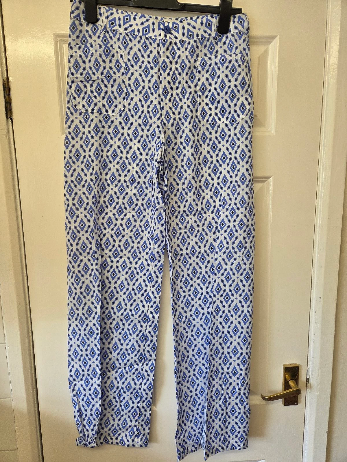 Zara Blue & White Geometric Print Lightweight Trousers. Size Small