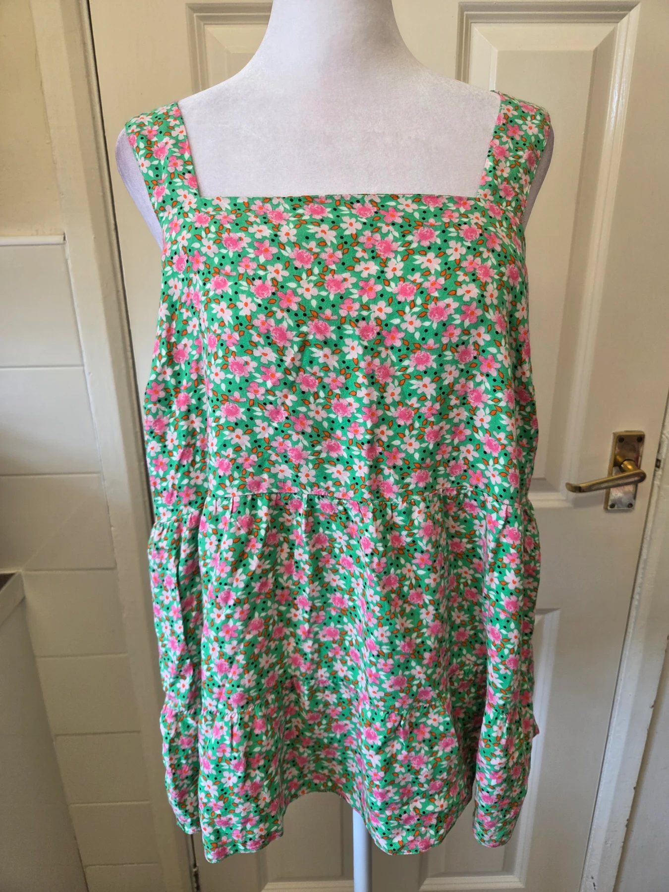 Papaya Green & Pink Floral Tiered Cami Top. Size 14