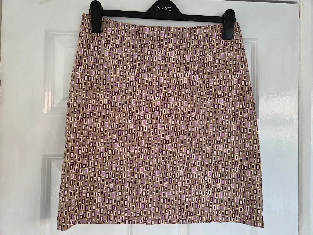 Vintage 90s/Y2K Ozone geometric mini skirt. Size 8