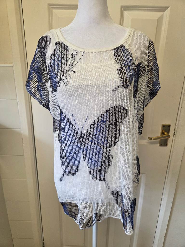 Izabel London Butterfly Print Semi-Sheer Open Knit Mesh Top. Size 12