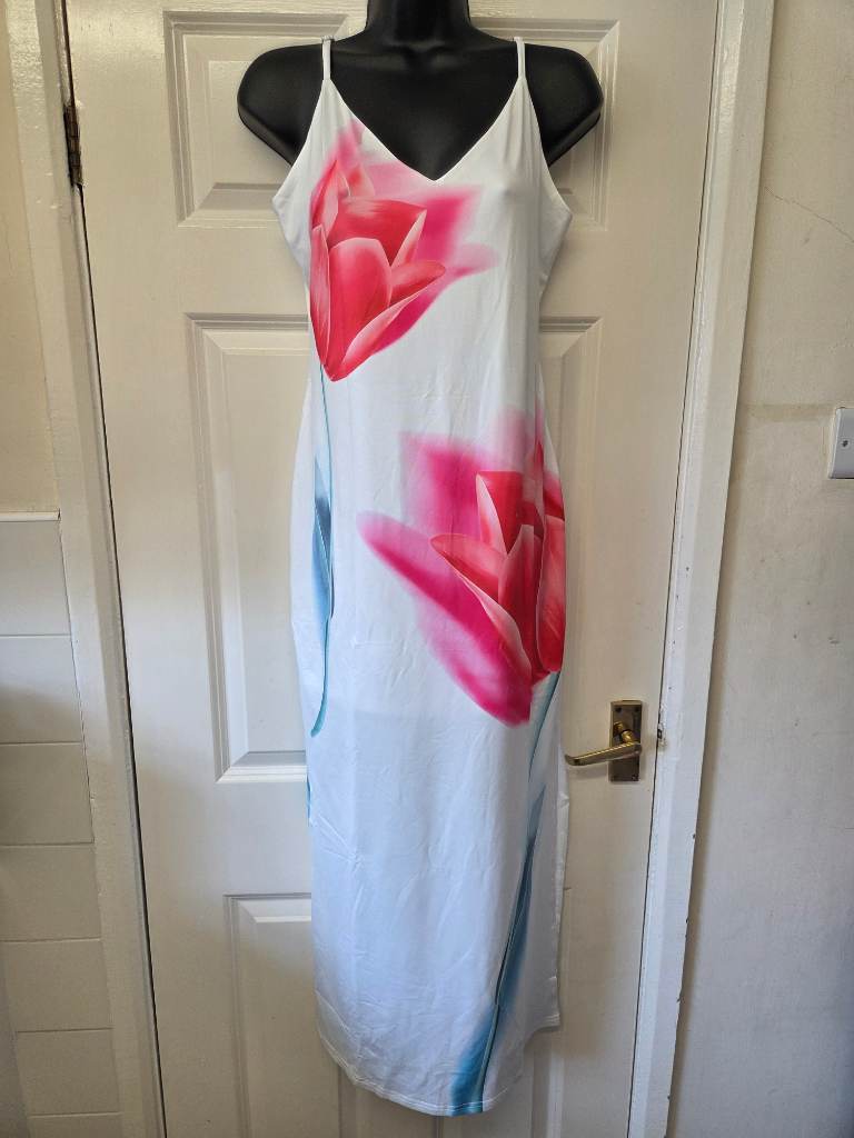 White Bodycon Cami Summer Maxi Dress with Pink Tulip Print