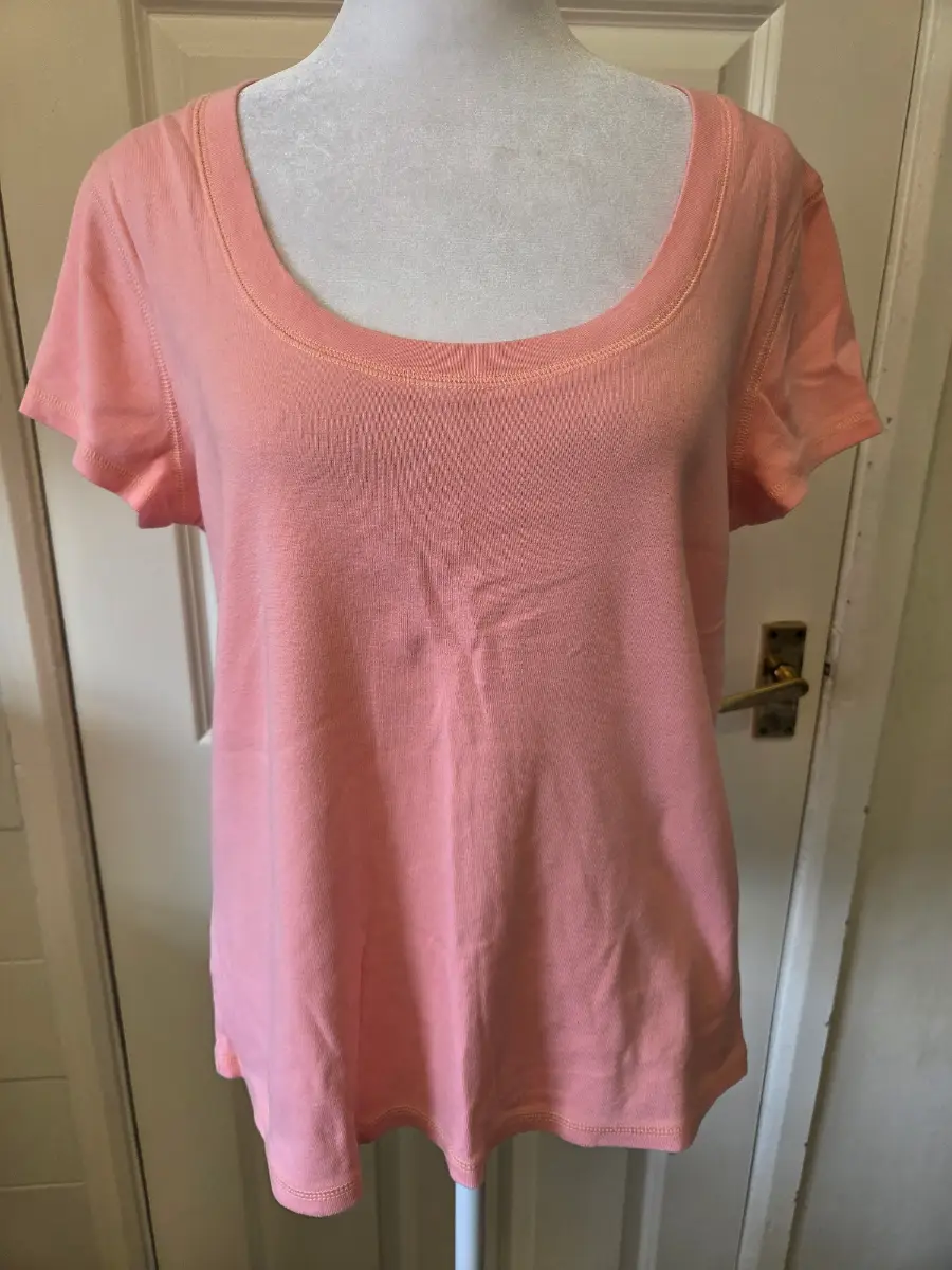 M&S Pink Scoop Neck T-Shirt. 100% Cotton. Size 18