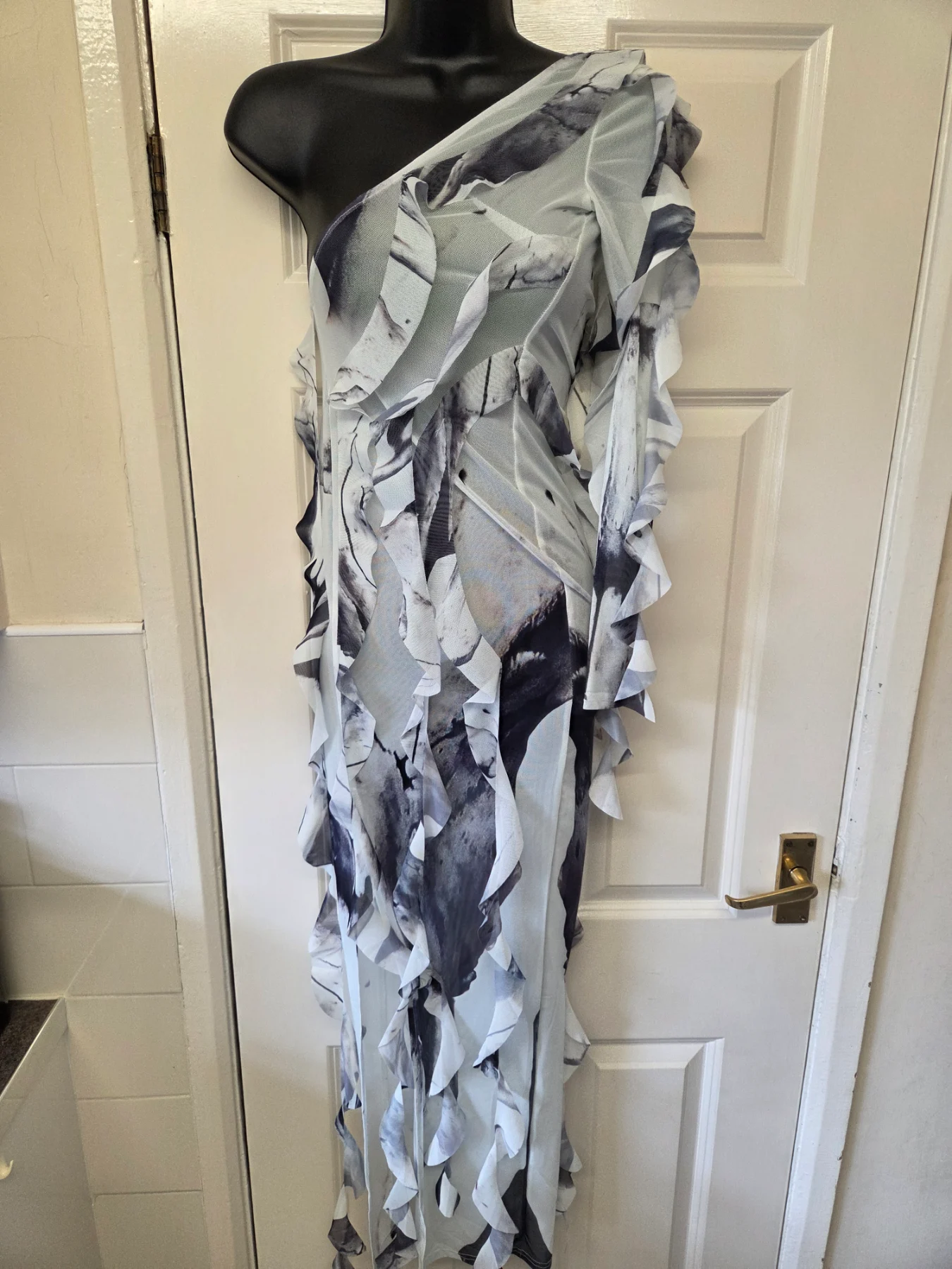 Murci Size 6 Grey Abstract Print One-Shoulder Ruffle Maxi Dress Mesh Going Out