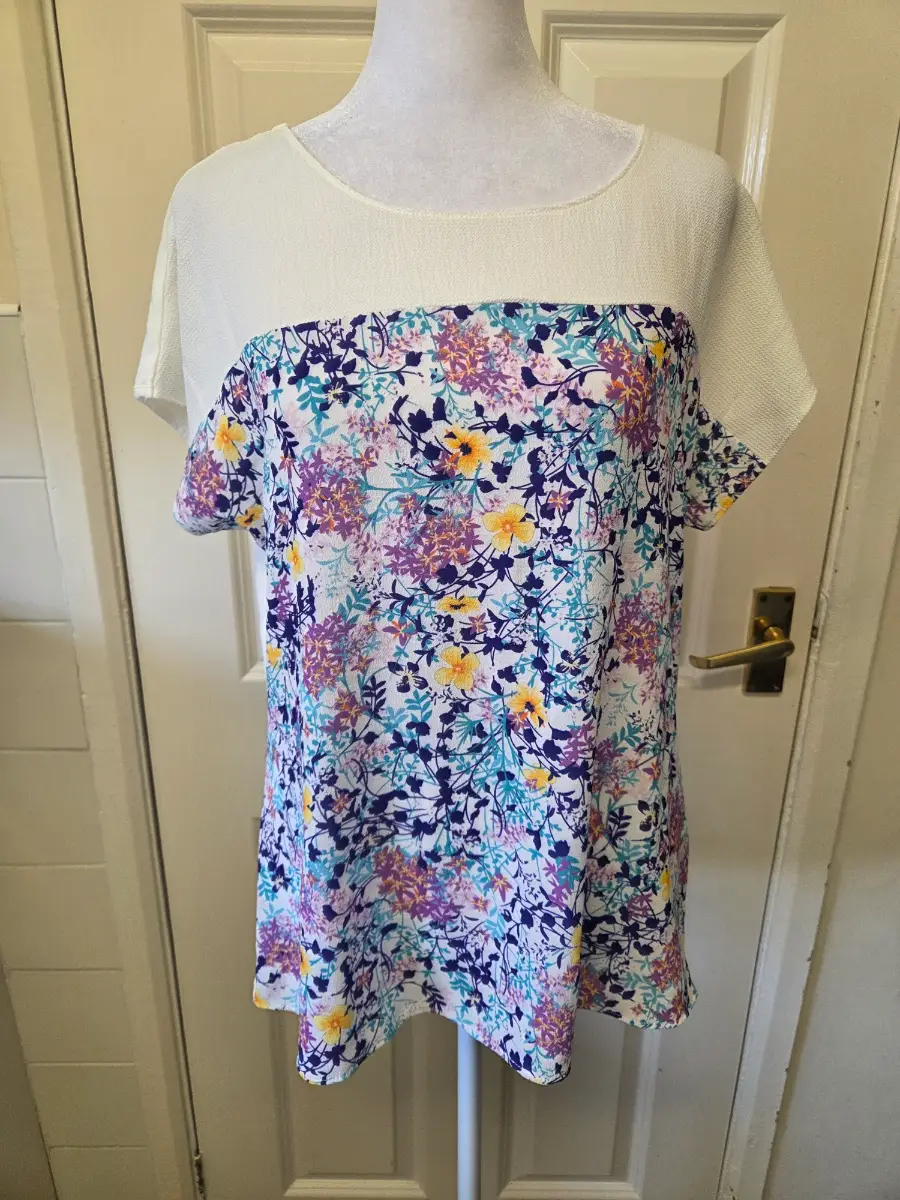 Spirit Floral Colour Block Yoke Top Blouse. Size 12