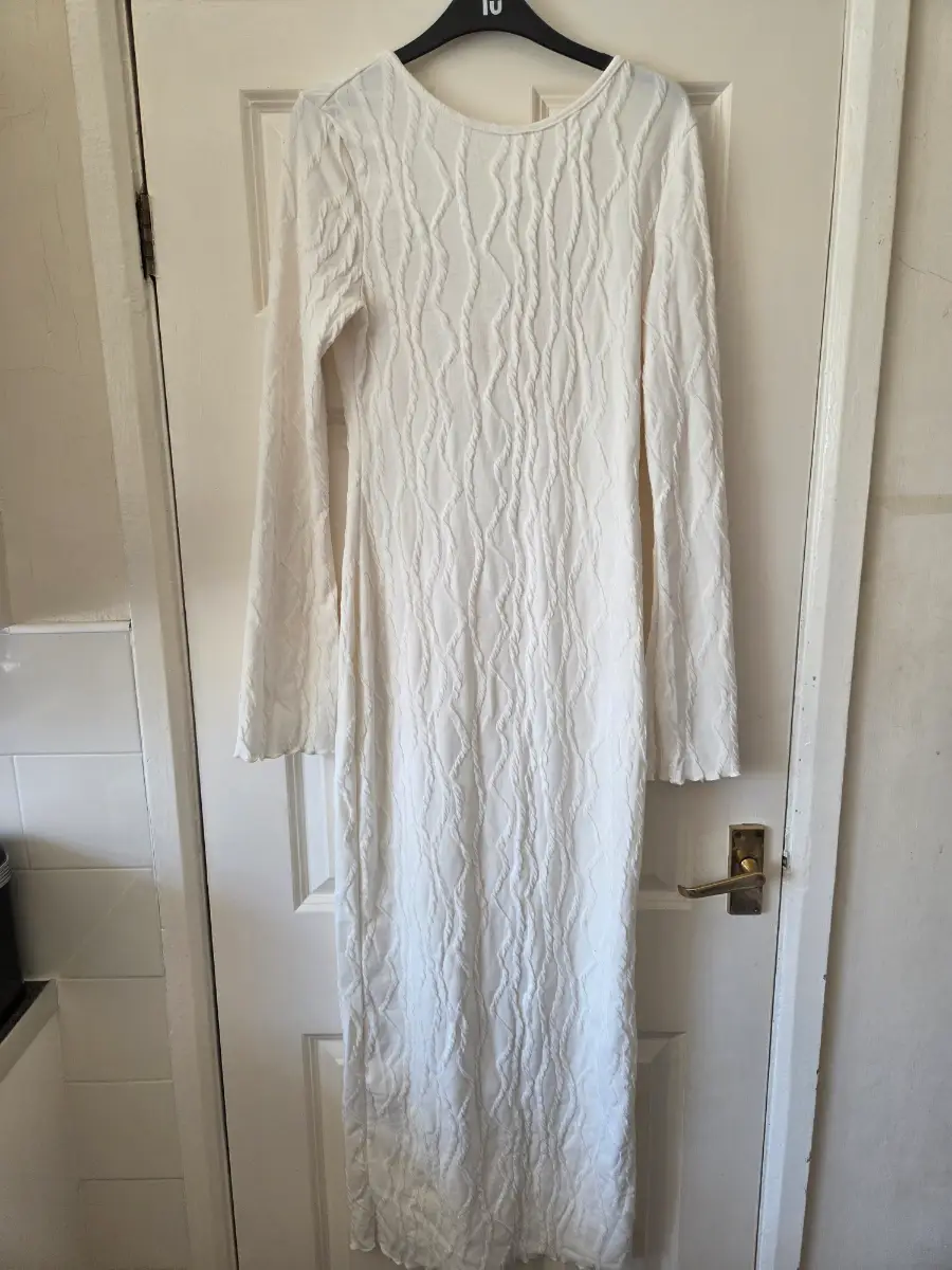 Shein Cream Crinkle Textured Long Sleeve Maxi Dress. Size M (UK10)