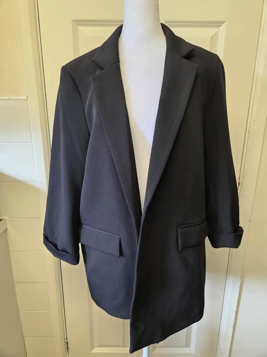 M&Co Black 3/4 Sleeve Blazer Jacket. Size 16 BNWT