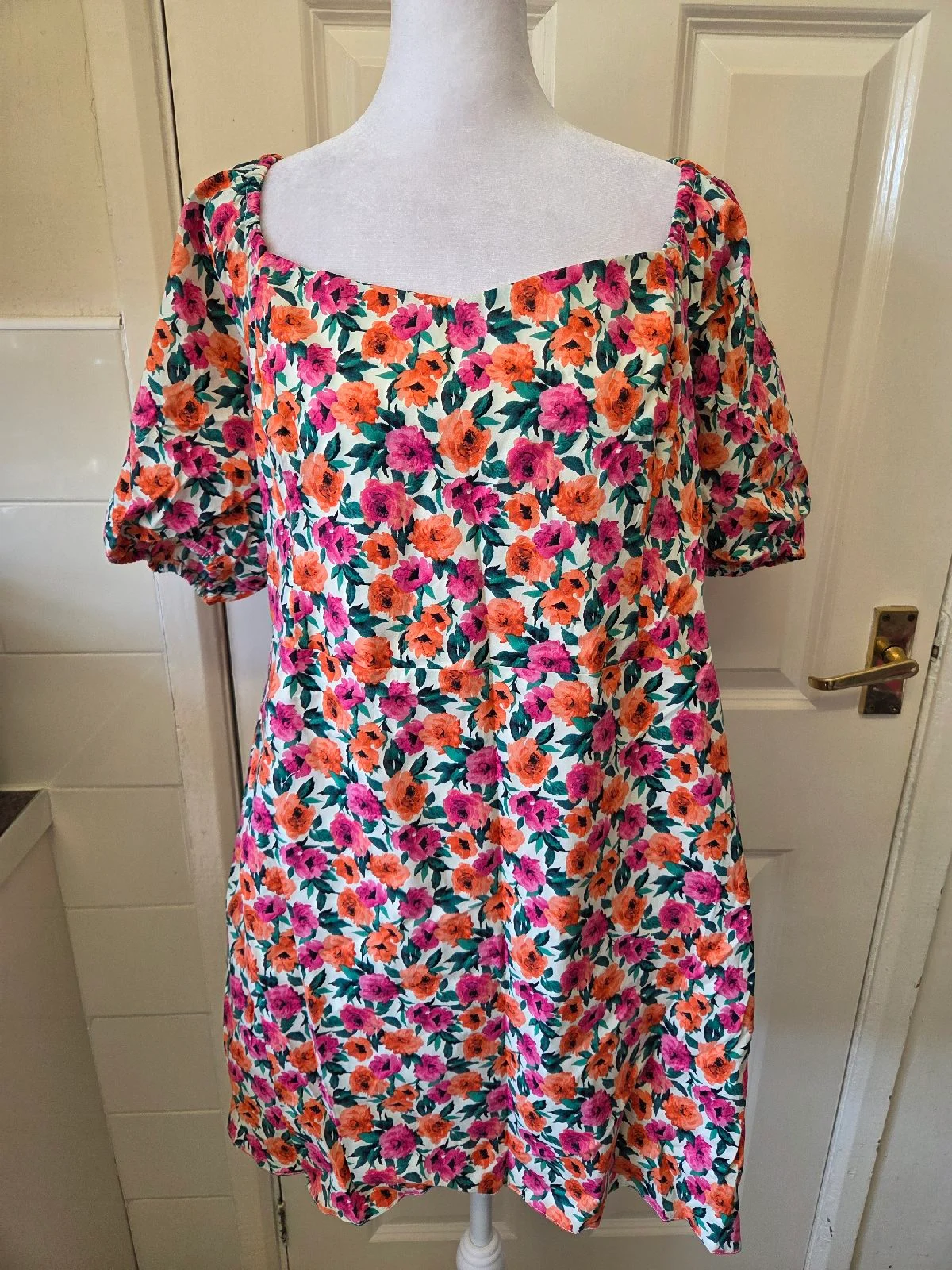 Dorothy Perkins Multi-Coloured Floral Puff Sleeve Mini Dress. Size 18