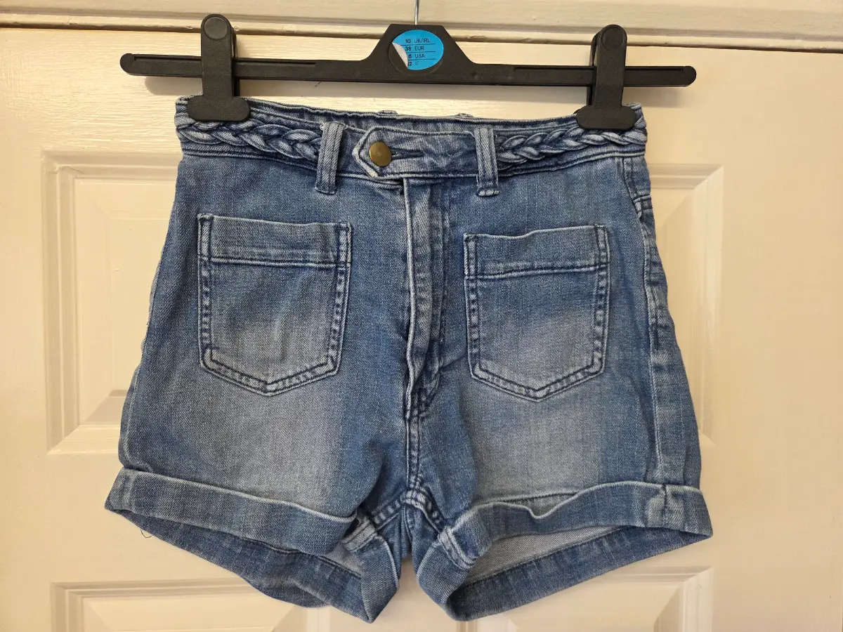 H&M High-Waisted Blue Denim Shorts with Braided Waist Detail. Size 10