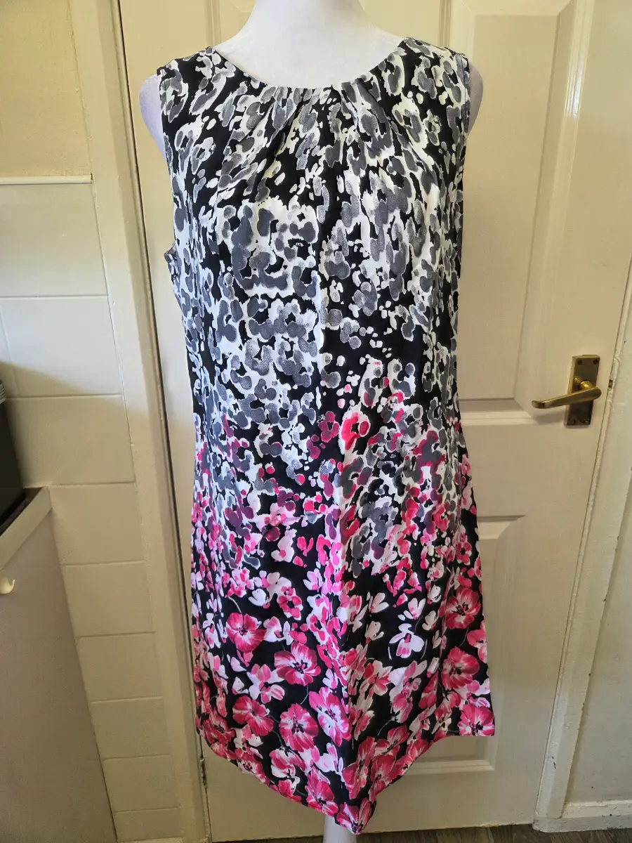 M&Co Pink & Black Floral Sleeveless Shift Dress. Size 12