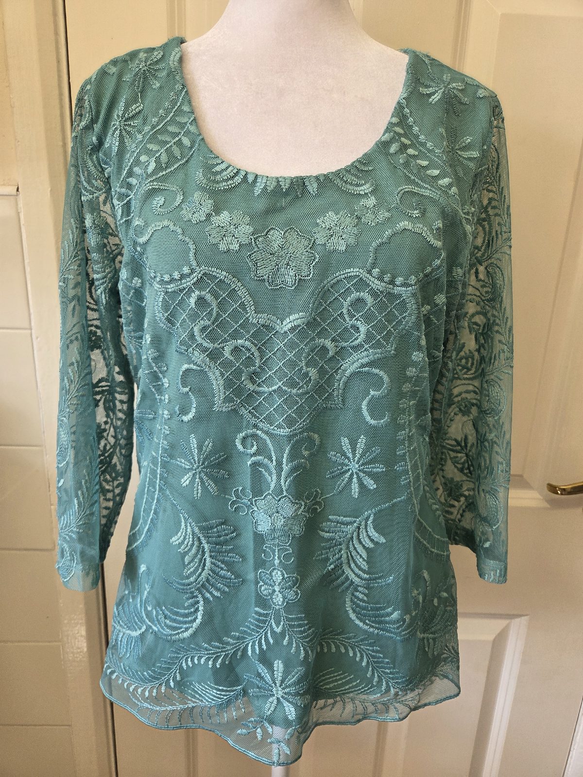 Per Una M&S Sage Green Embroidered Lace Mesh Top Blouse Boho. Size 10