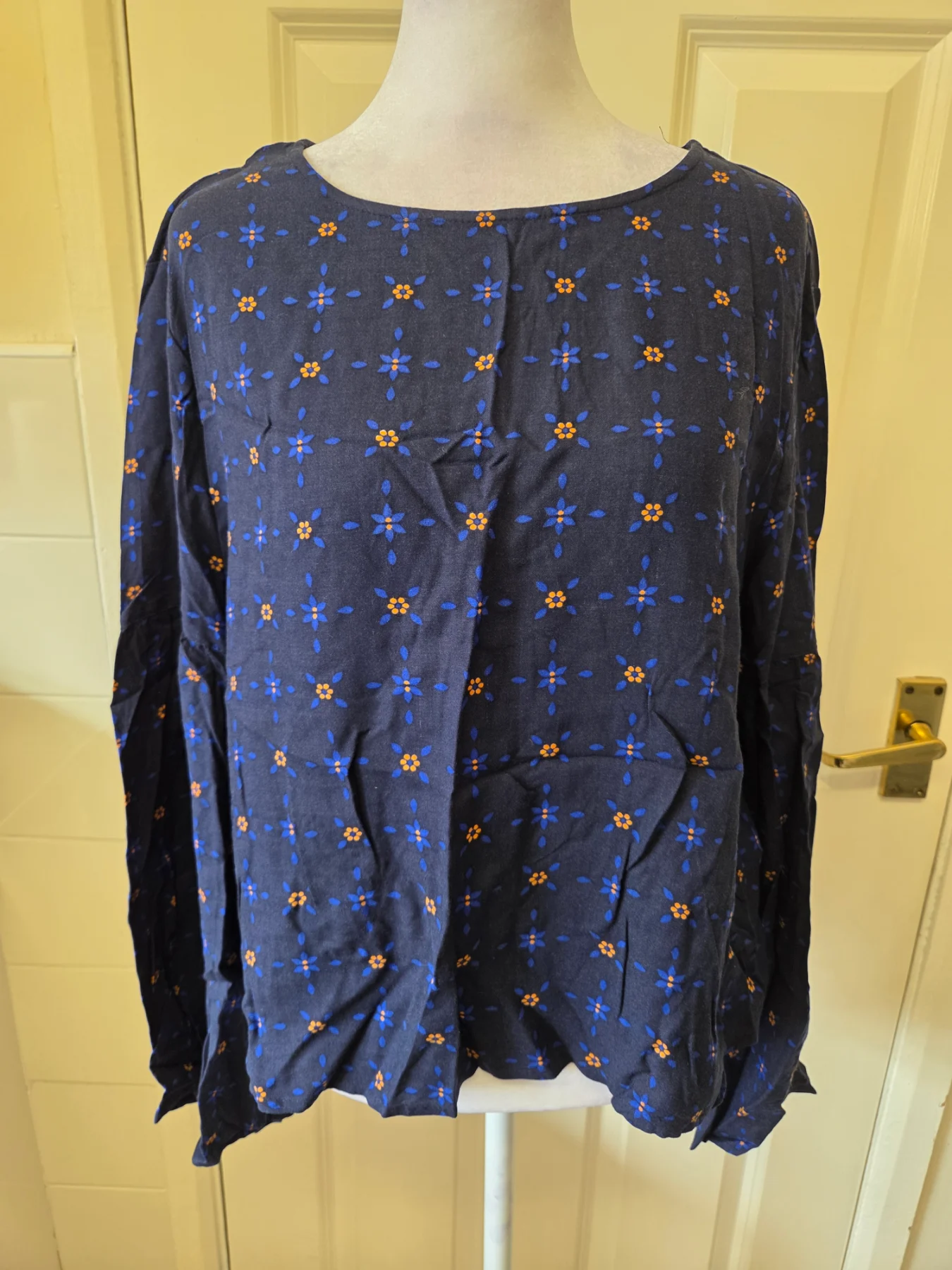M&S Limited Edition Navy Floral Pattern Blouse Top. Size 10