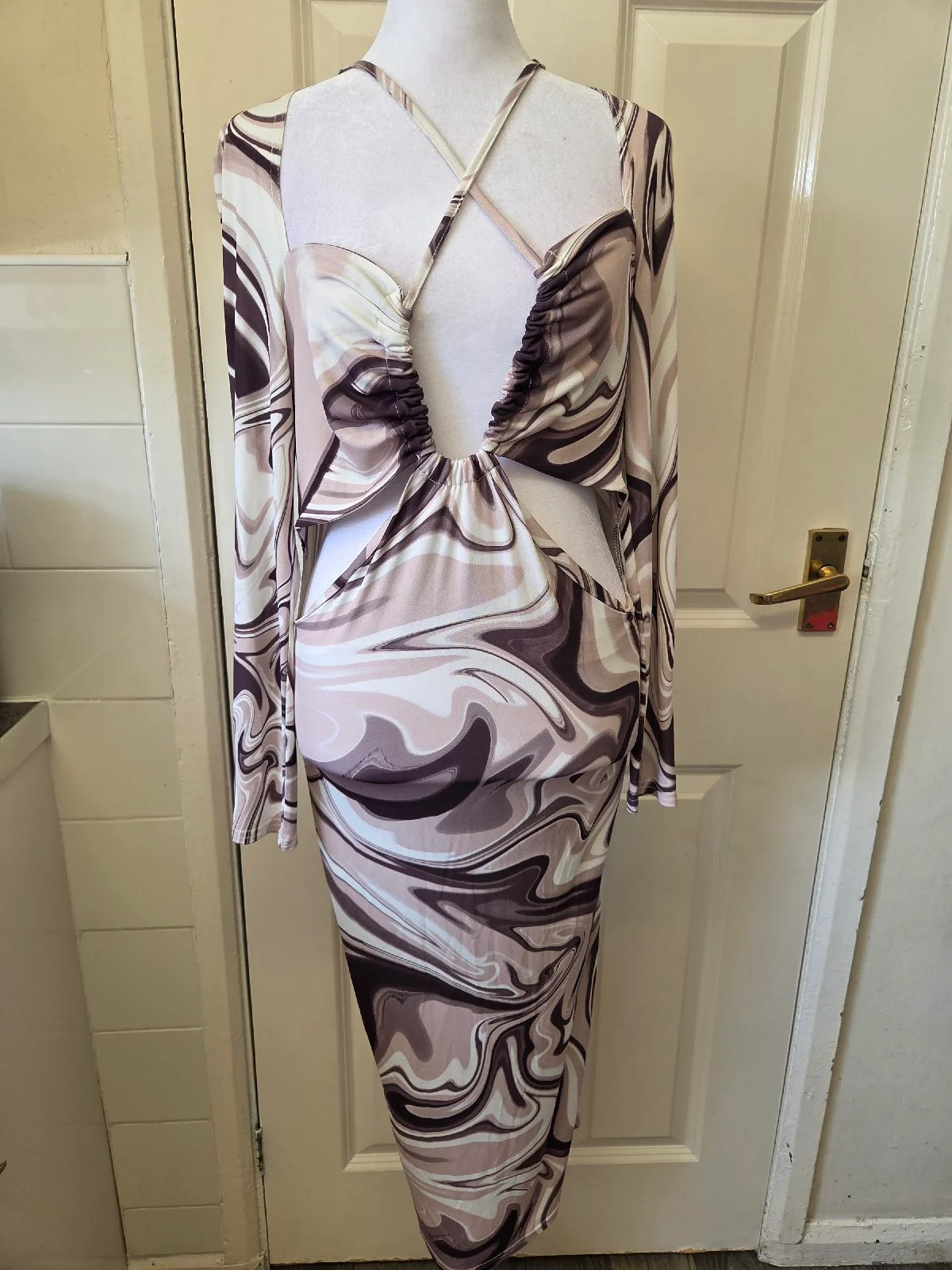 New Look Swirl Print Bodycon Dress Long Sleeve Cut-Out. Size 10