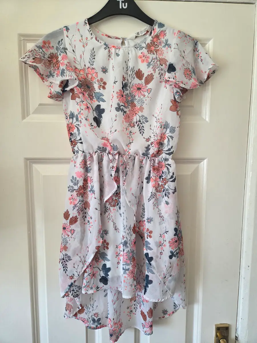 H&M Girls Floral Chiffon High-Low Dress. Aged 8-10 Years