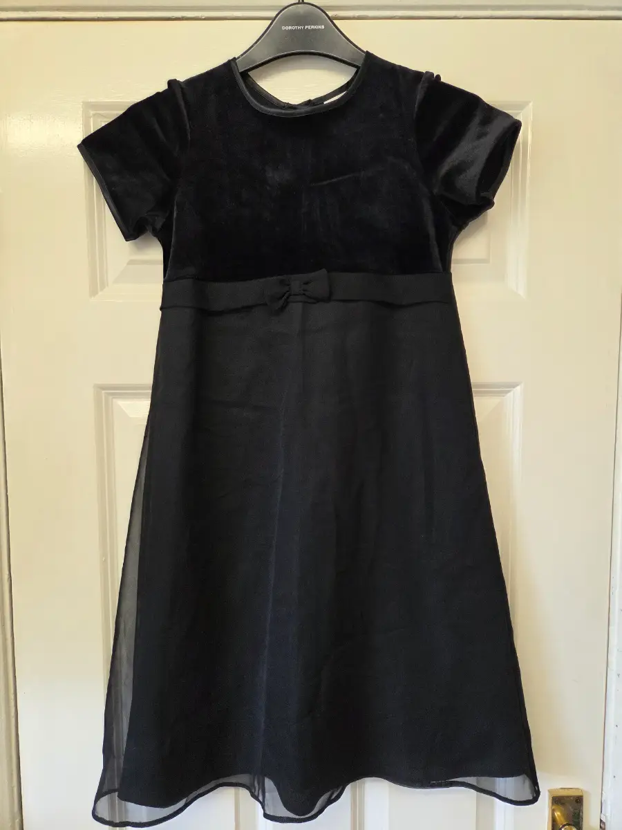 Mackays Girls Black Velvet Party Dress Age 6-7 Years