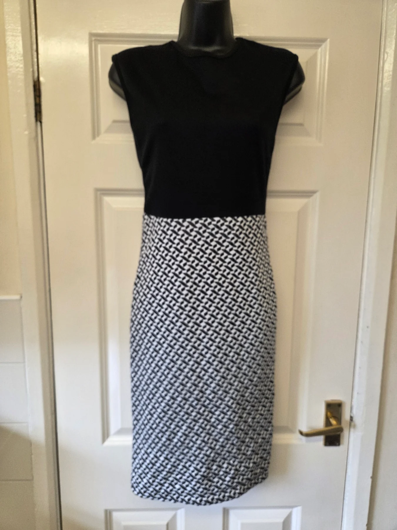 Want That Trend Club L Black Mesh Top Geometric Skirt Dress. Size 10
