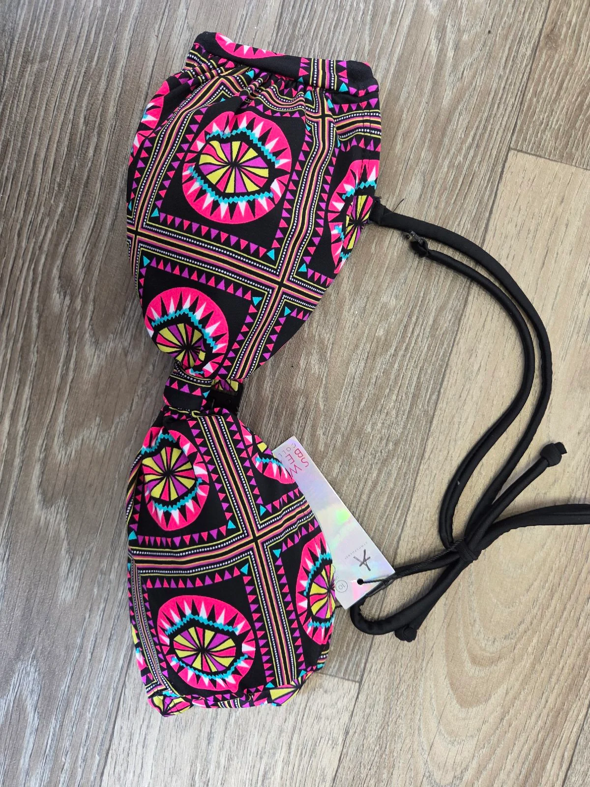 Primark Aztec Geometric Print Swimwear Bikini Top.  Pink/Black. Size 10
