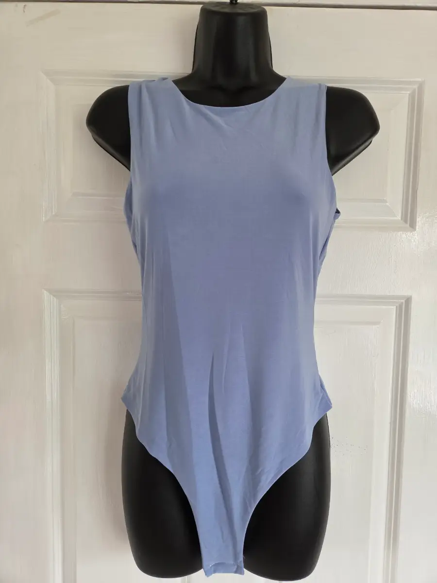Stylewise Light Blue Sleeveless Bodysuit. Size 10