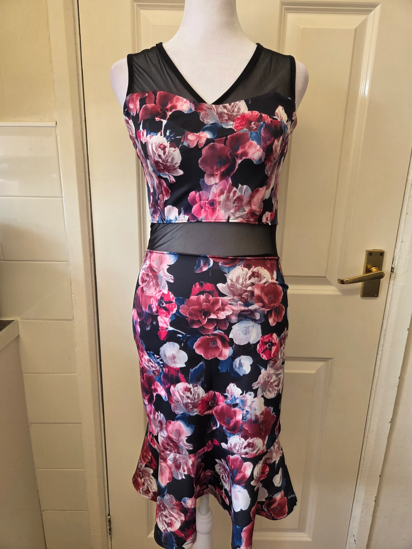 Diva Floral Midi Dress with Sheer Mesh Panels. Size 10