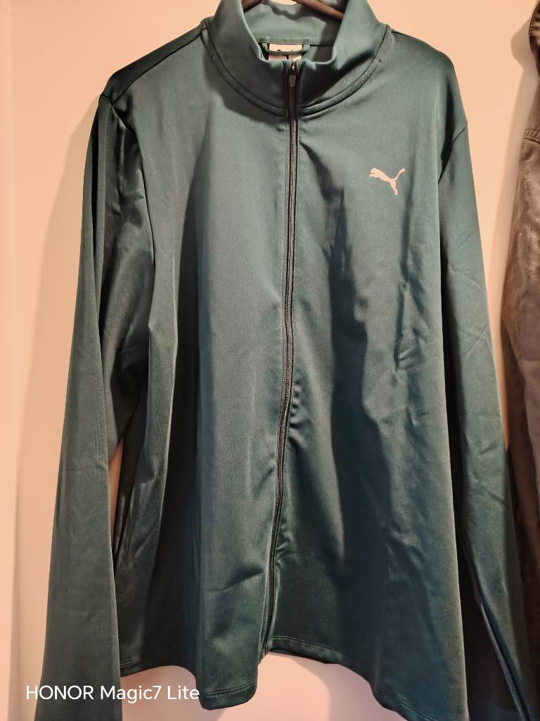 Puma women's green zippy hoodie size: XL