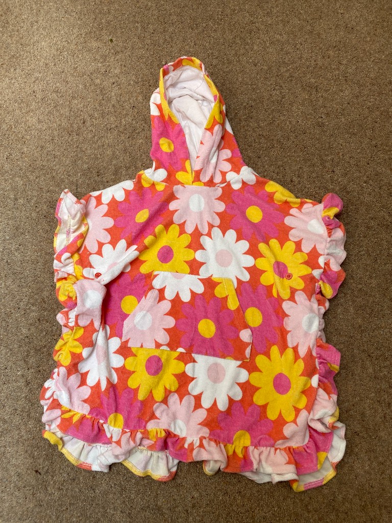 M&S beach cover up age 4-5 BNWOT