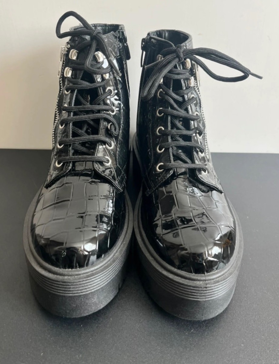 Topshop Brooke black shiny faux croc print side zip lace up front flatform ankle boots - Size 5