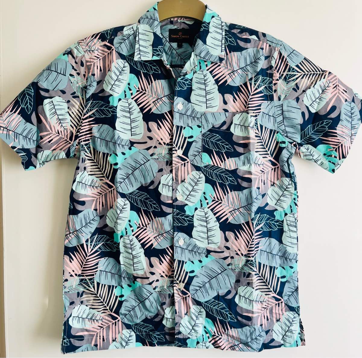 Simon Carter 100% cotton tropical leaf print short sleeve shirt - Size medium